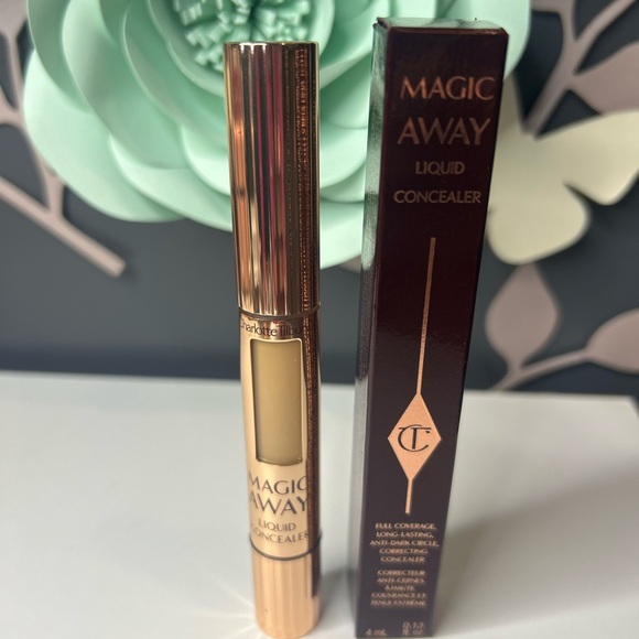Charlotte Tilbury Magic Away Concealer-7.5 - Picture 1 of 1